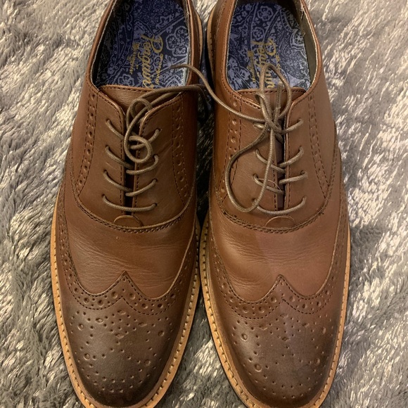 Other - Dark brown wingtips by Penguin
